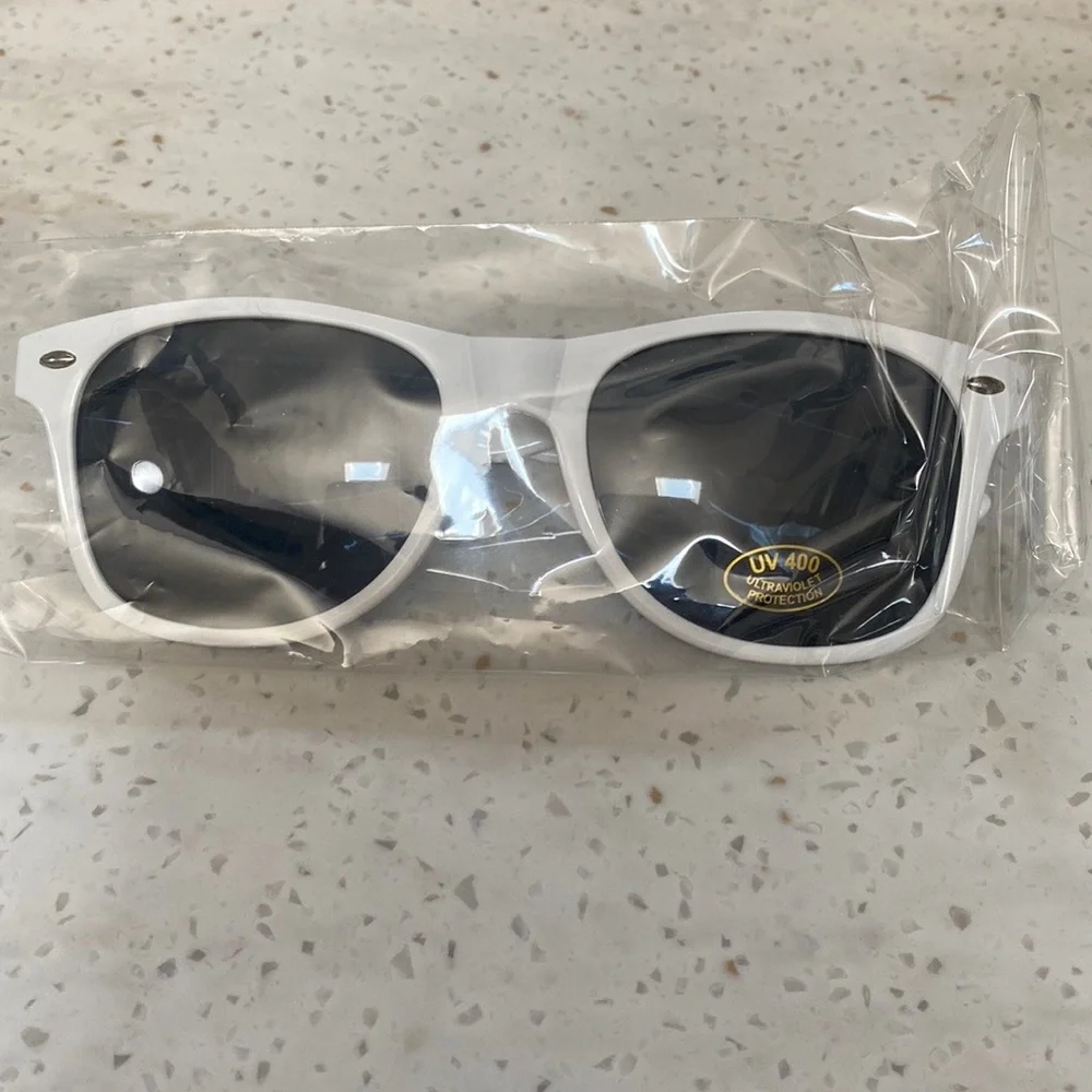 White Brancamenta Sunglasses - Picture 4 of 4